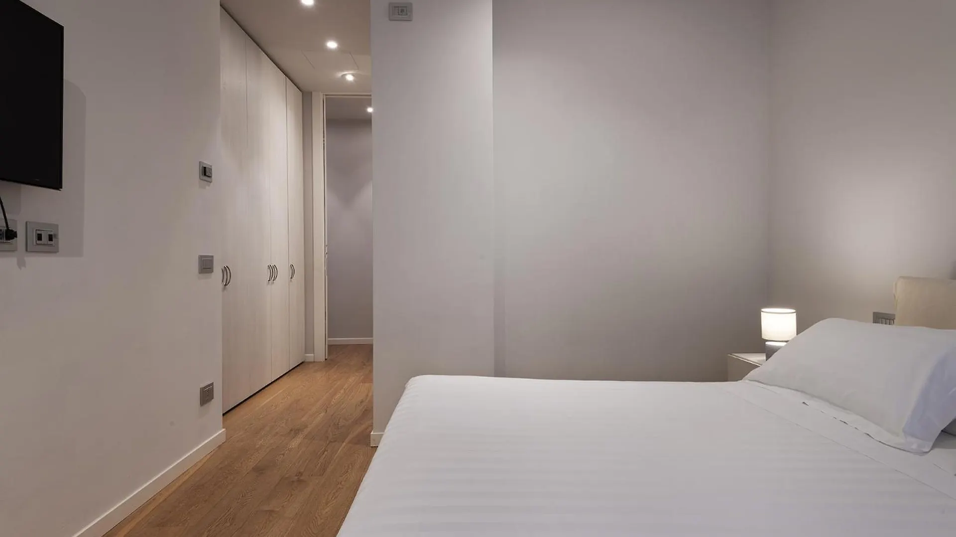 Διαμέρισμα Fifty Eight Milan Duomo Two Bedrooms Ιταλία
